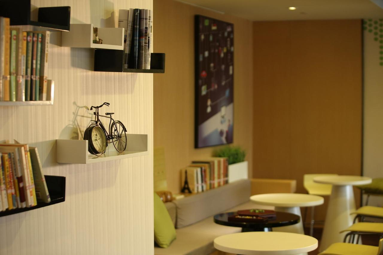 Iu Hotel Zhanjiang Haibin Avenue Xinhaimingchen ภายนอก รูปภาพ